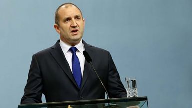  Румен Радев е отхвърлил предлагането Цачева да върви дипломат в Черна гора 
