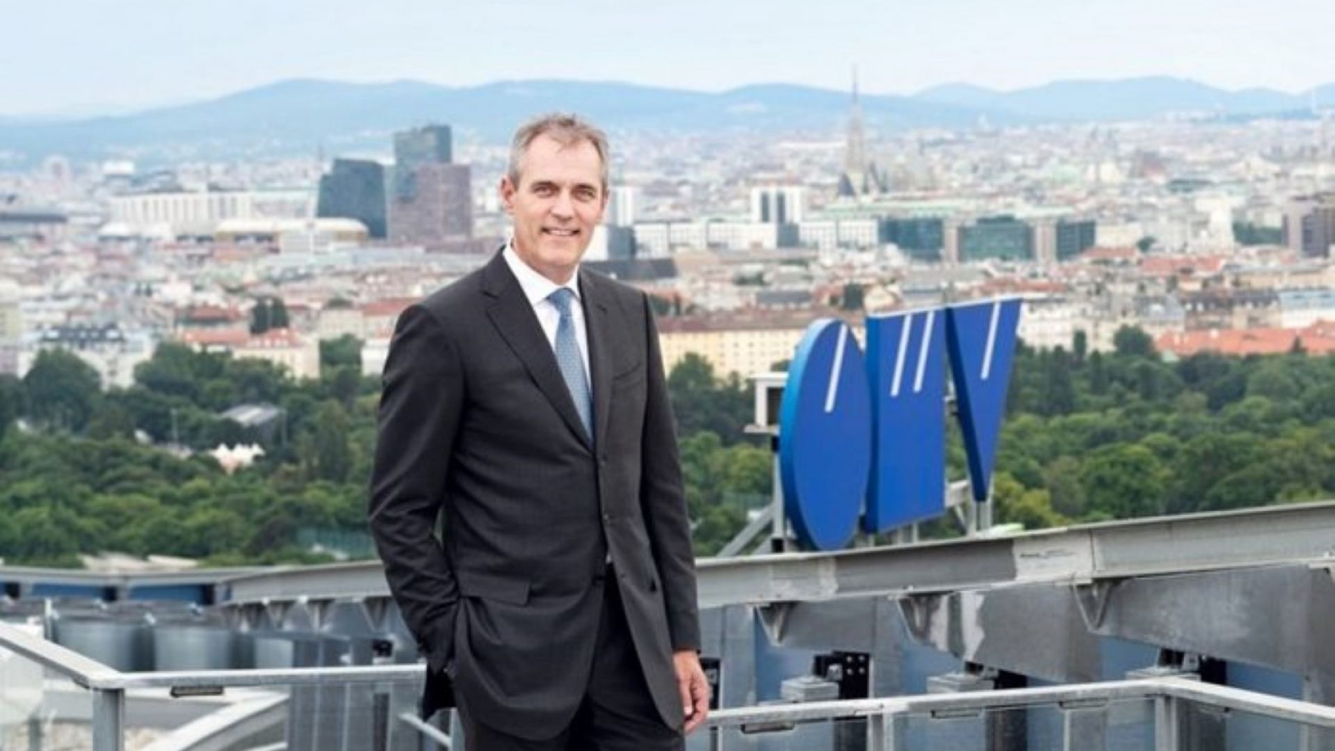 Президентът на Русия Владимир Путин подписа указ за награждаването на