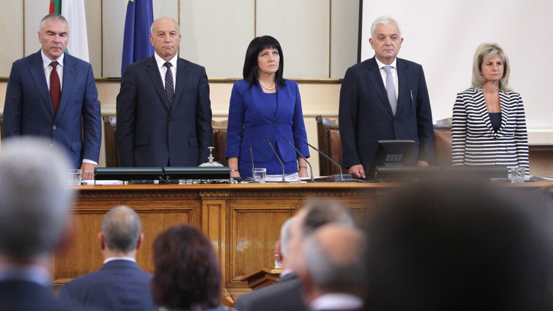 С кворум от 162 народни депутати бе открита петата сесия