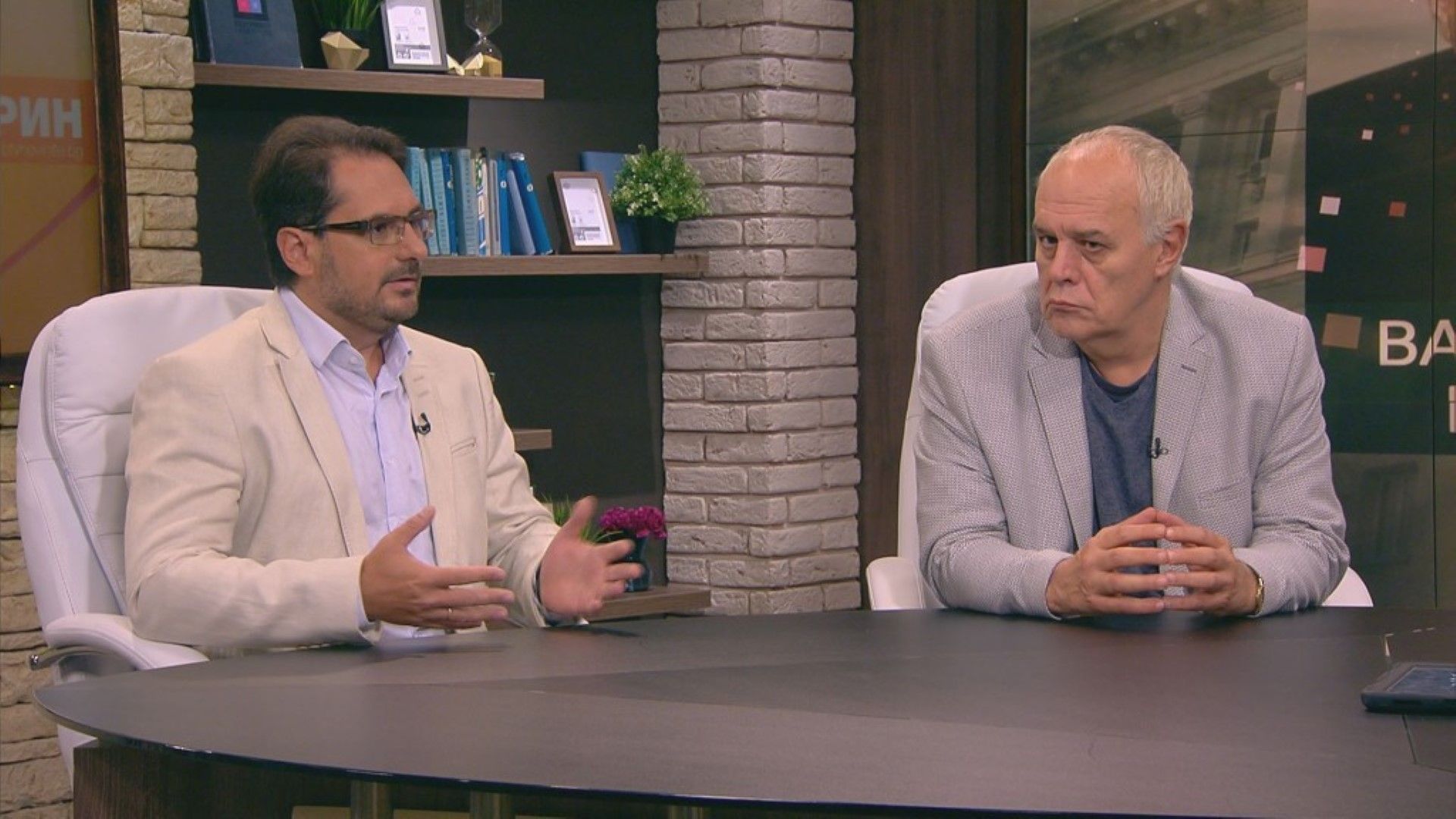 Фойерверк на входа на сезона така социологът Андрей Райчев