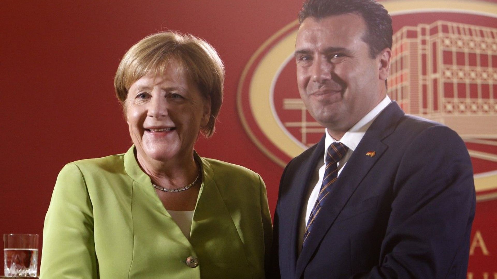 Министър председателят на Македония Зоран Заев проведе днес съвместна пресконференция с