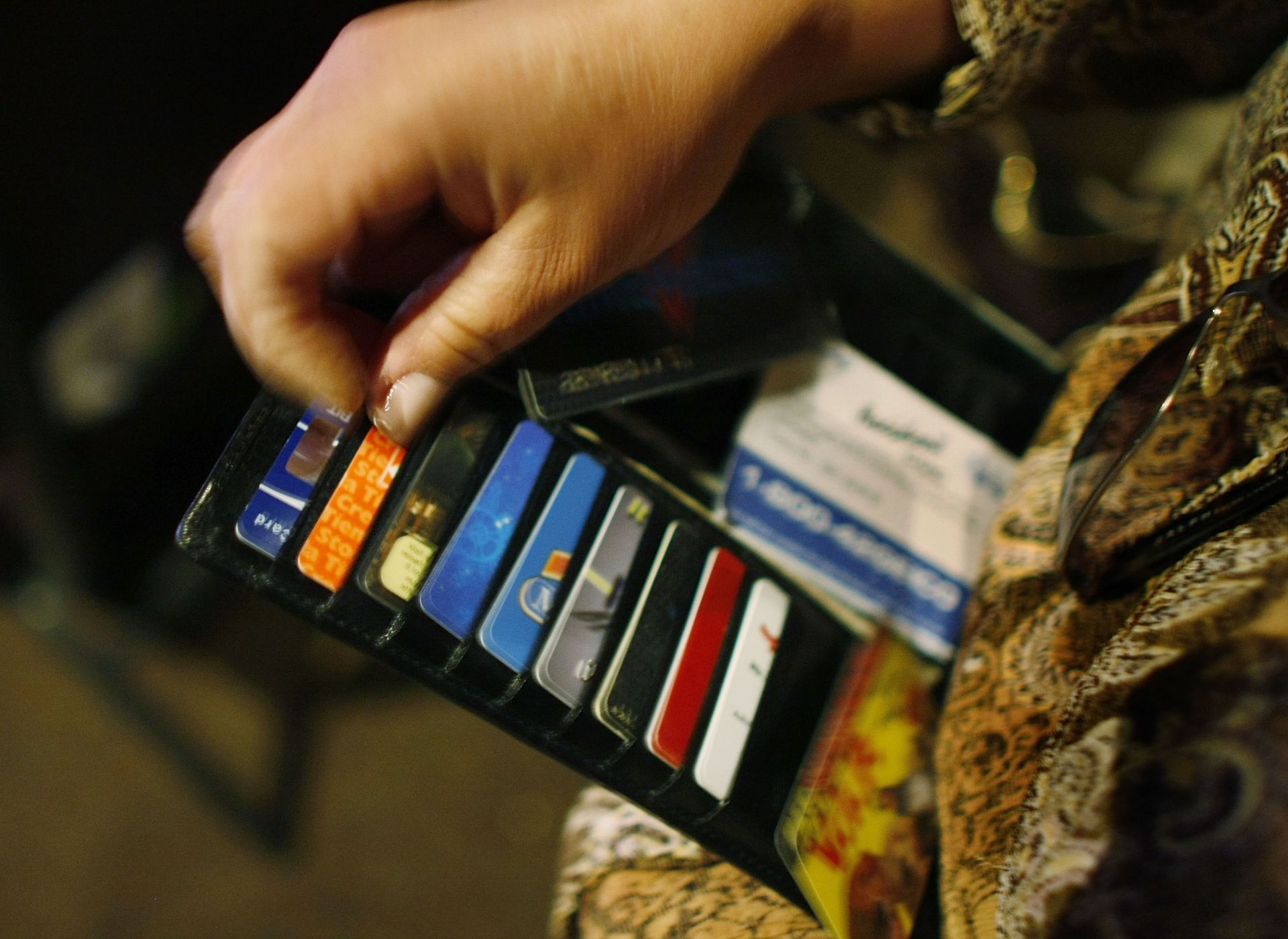 Телефонът вече е по-надеждно място за съхранение на пари от портмонето
