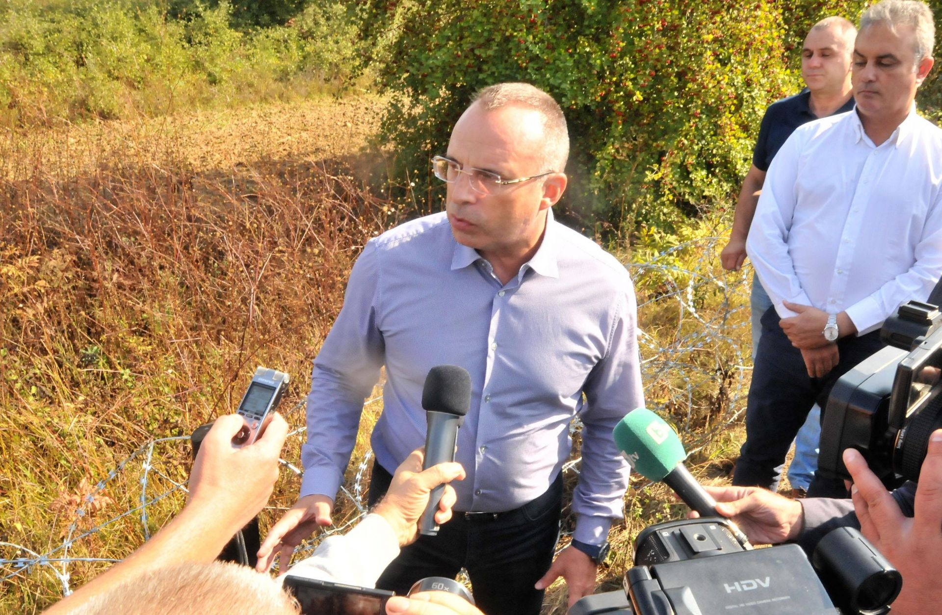 Оградата по сухоземната граница с Румъния край Силистра ще струва около 500 хил. лв., каза Порожанов