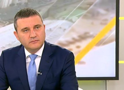 Министър горанов очаква вдигането на бюджетните заплати да се отрази и на тези в частния сектор