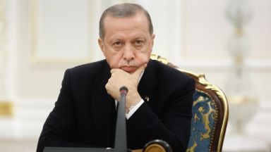 Турция очерта "червена линия" за Башар Асад