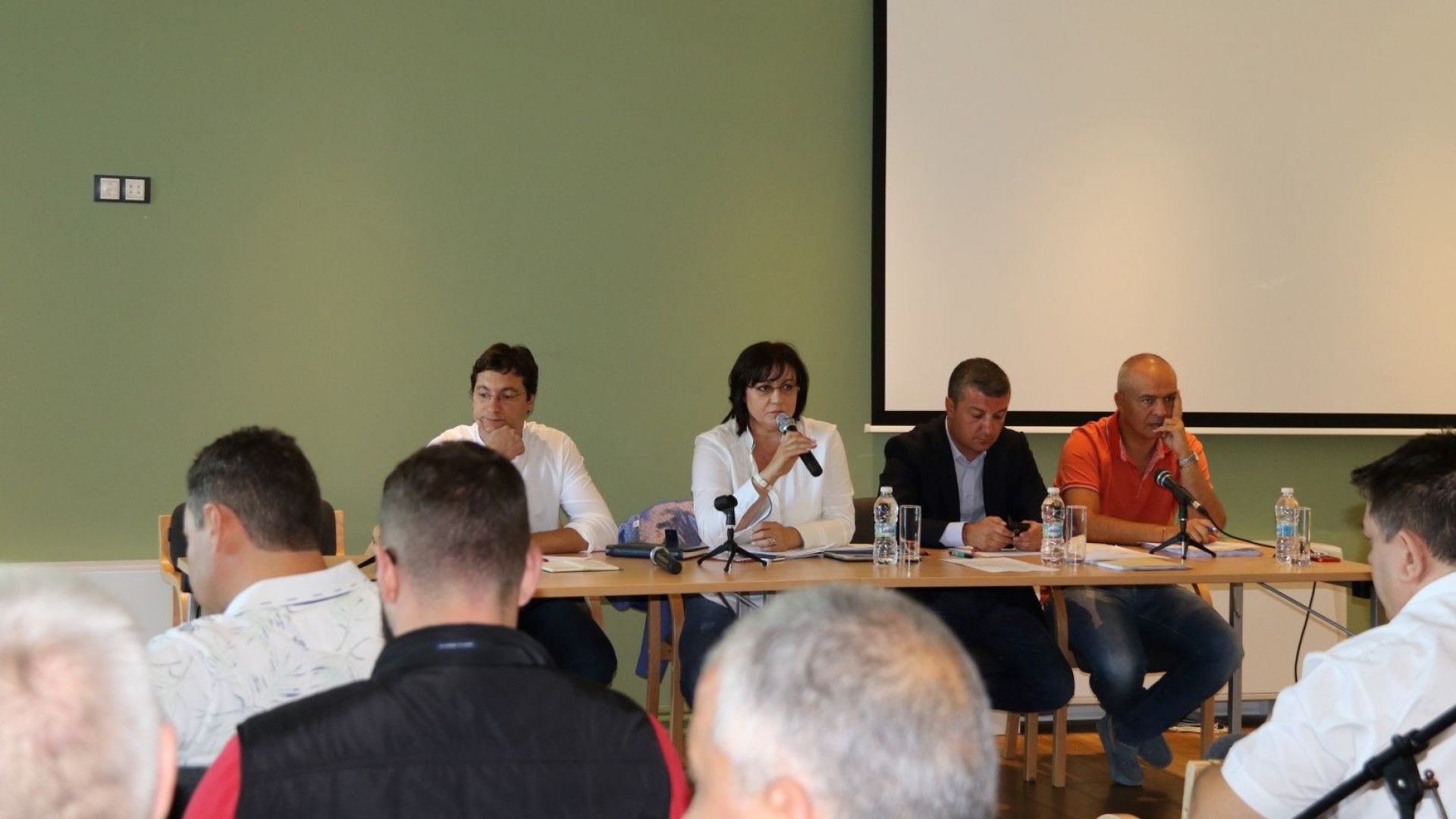 По време на семинара на социалистите в Баня 