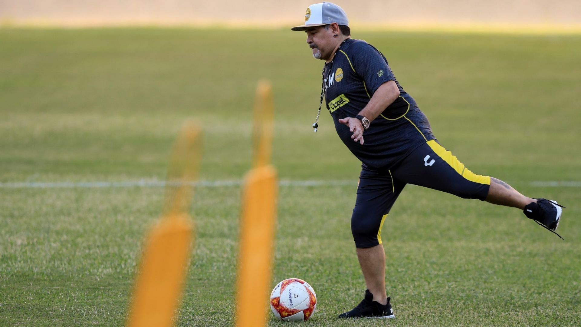 Марадона се завръща в аржентинското първенство след 24 години