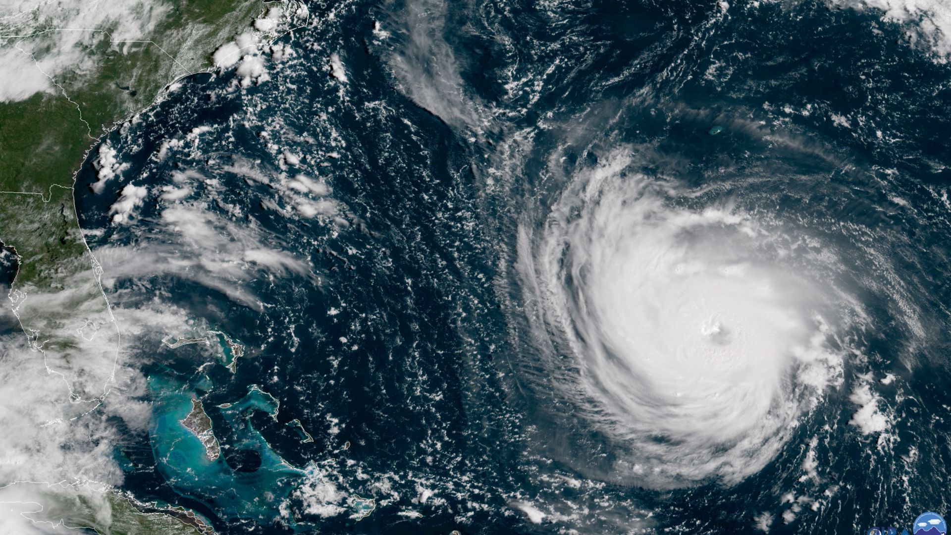 Обявиха извънредно положение във Вашингтон заради урагана Флорънс предава AFP