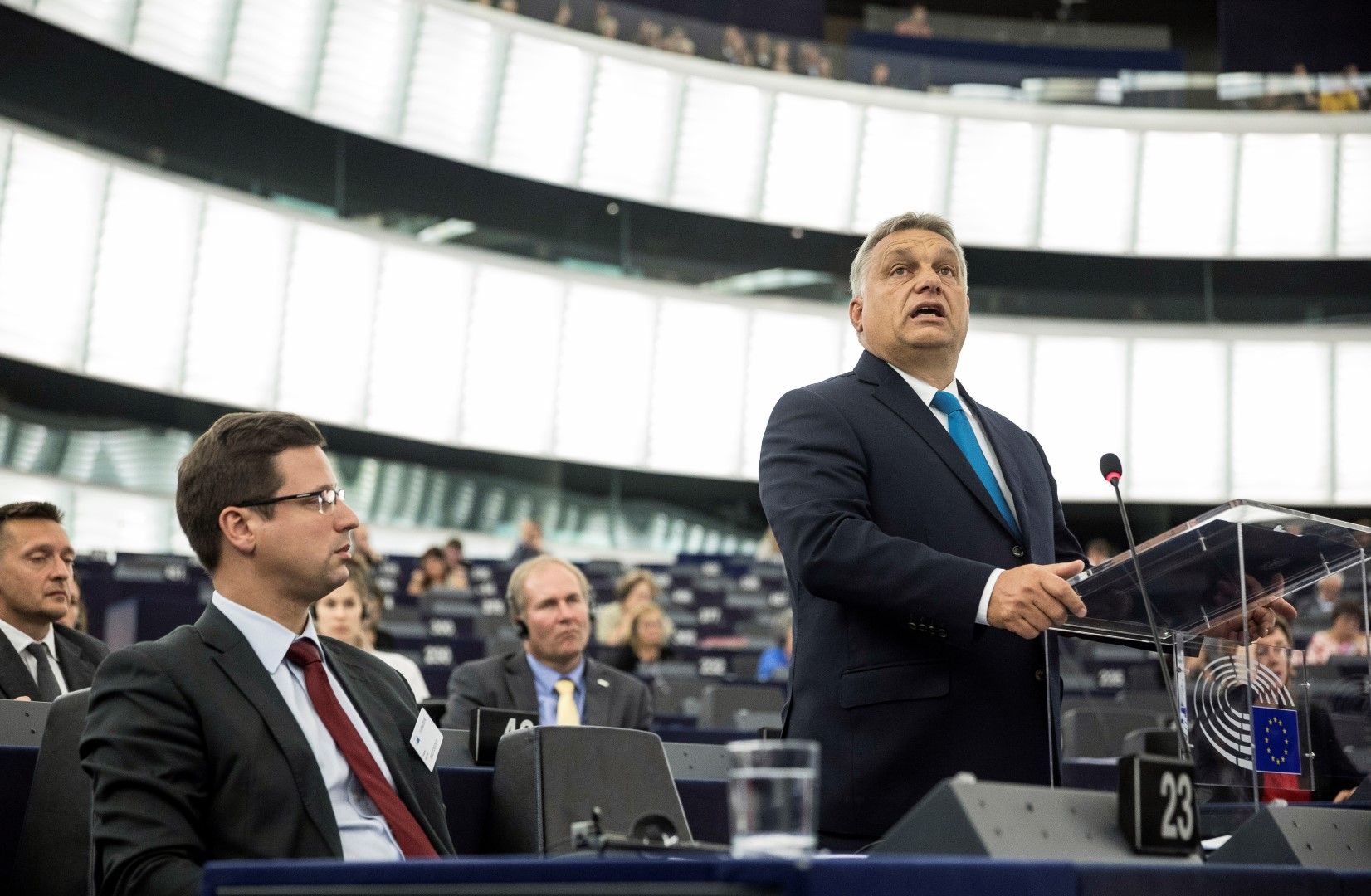 Виктор Орбан защити страната си по време на дебатите за налагане на санкции на страната му 