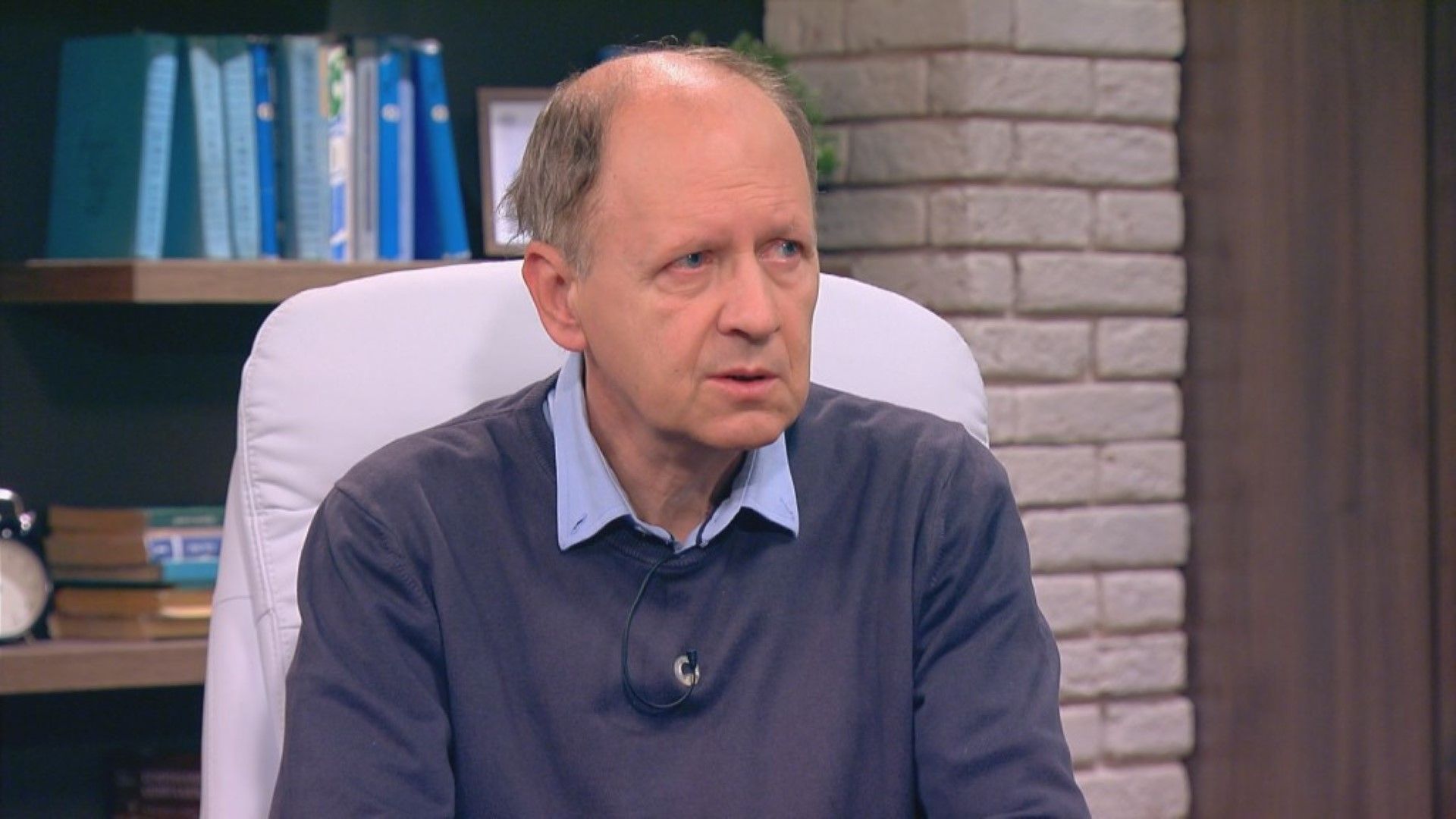 Бившият Японски хотел сега хотел Маринела беше основното средище на