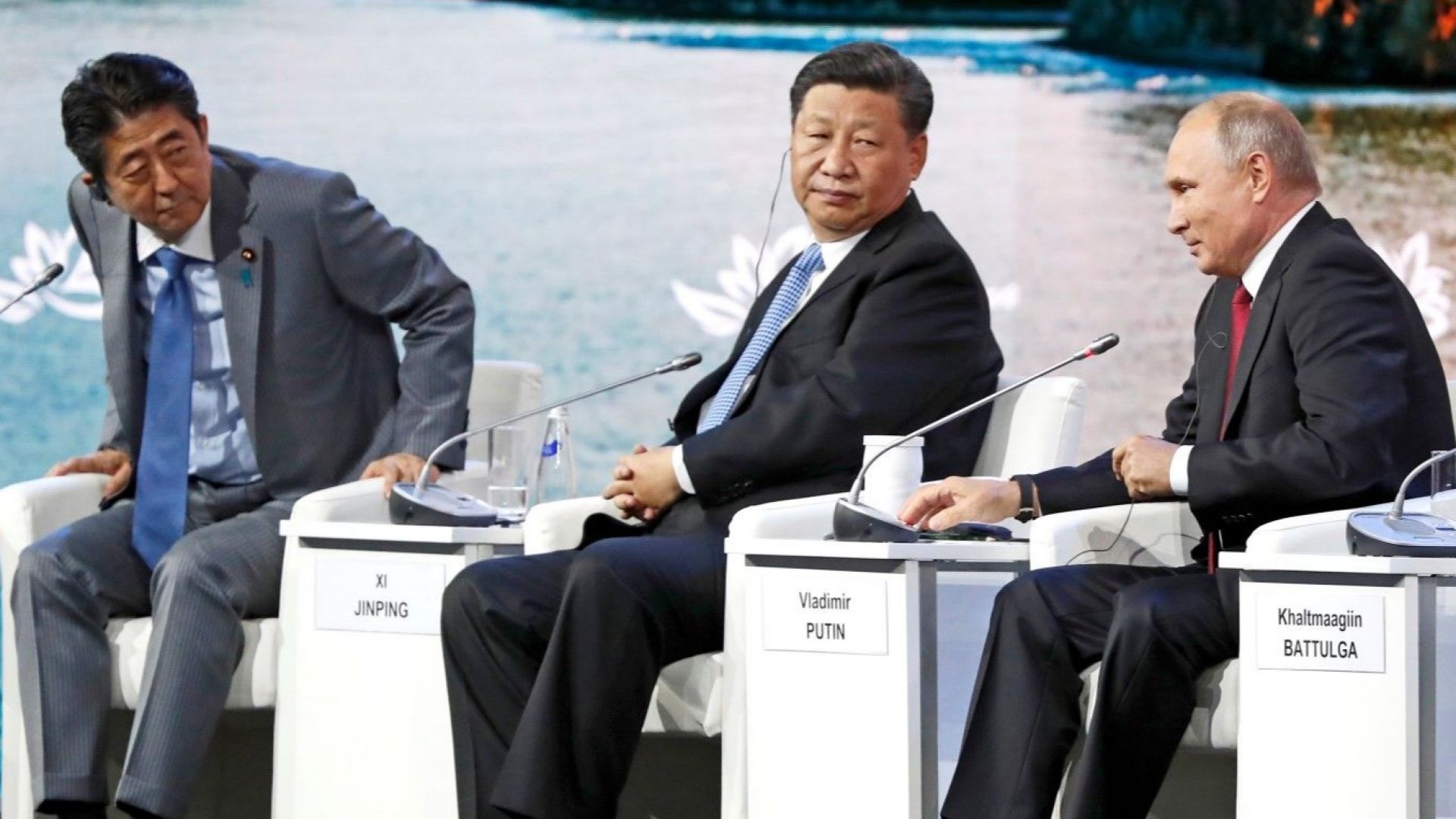 Президентът на Русия Владимир Путин предложи на Япония двете страни