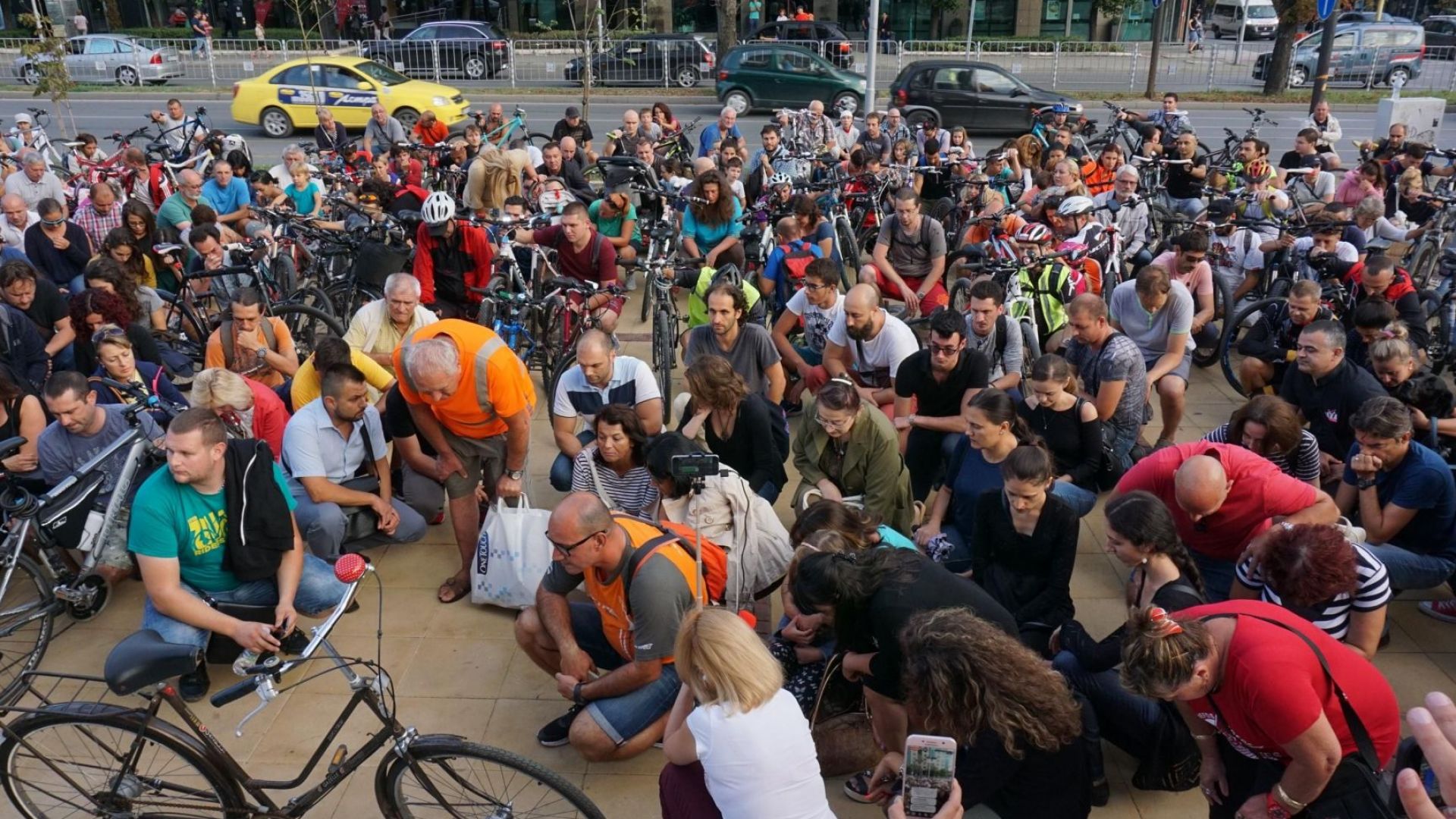 Виж още Варна на бунт след смъртта на балетиста Мартин