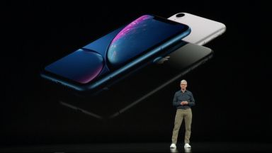 Тим Кук обясни защо поскъпва iPhone