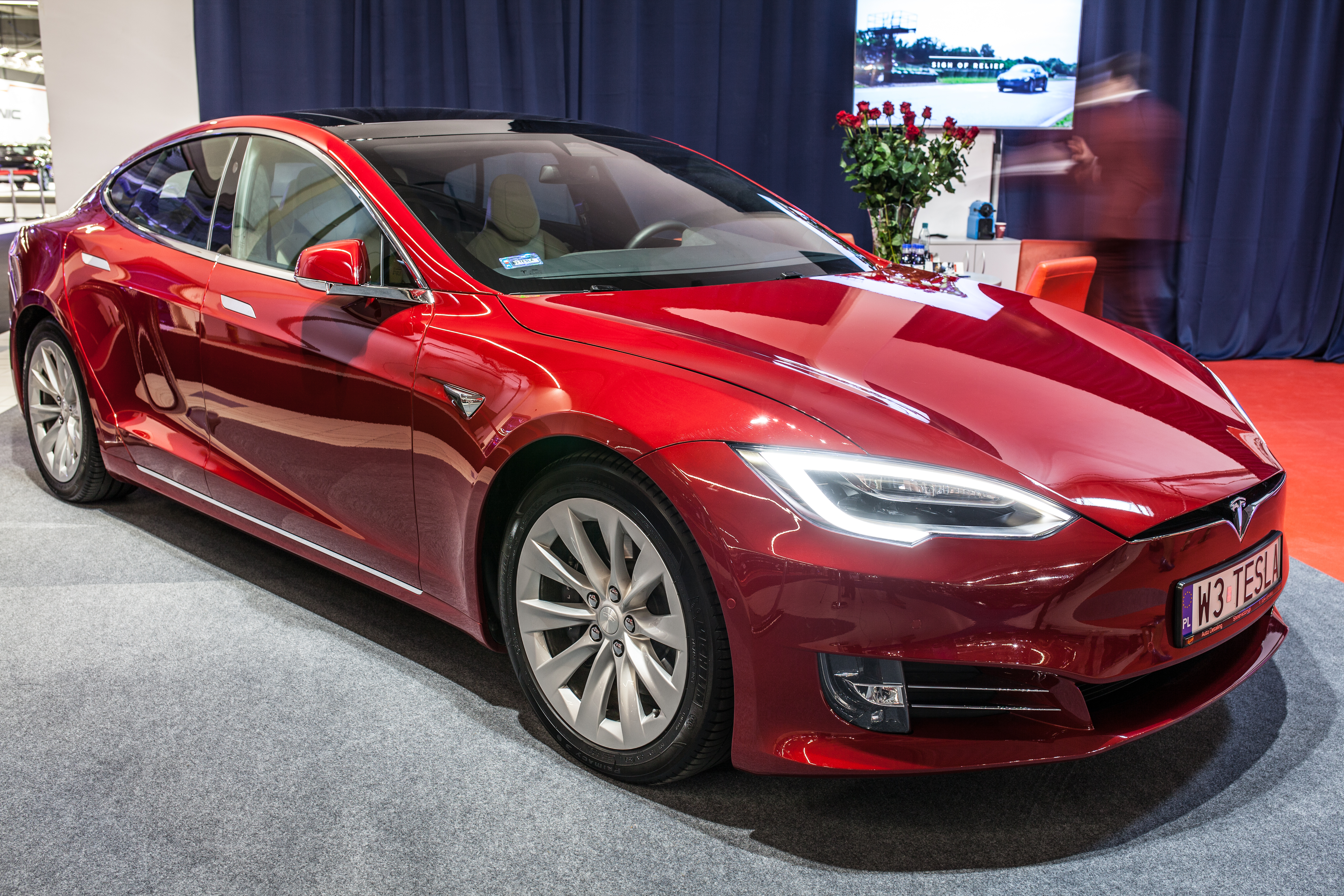 Tesla e произвела над 3 милиона електрически автомобила