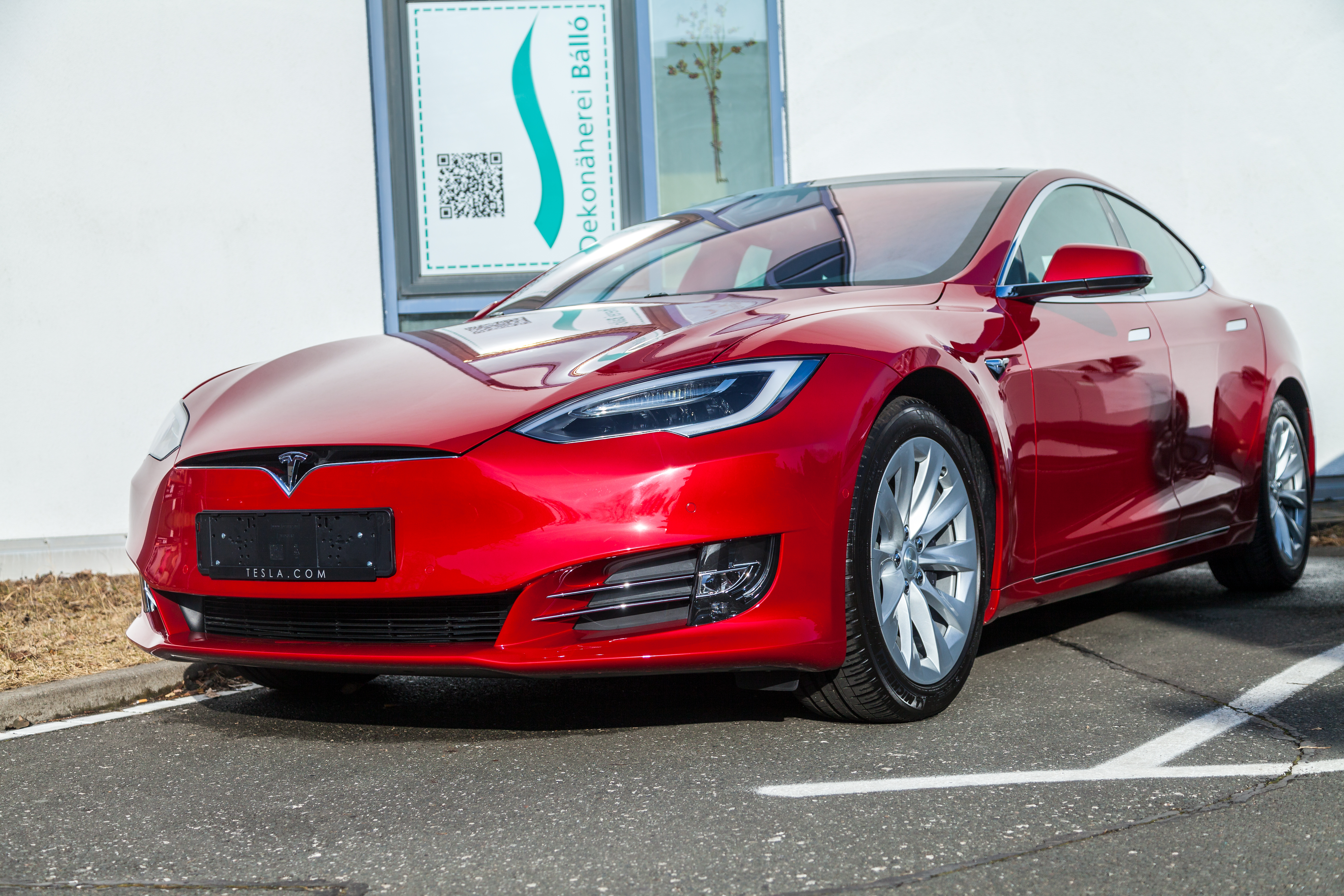 Китай кредитира Tesla за строежа на завод в Шанхай