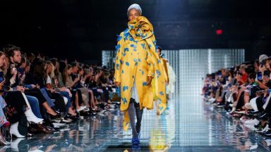 Марк Джейкъбс потопи феновете на модата в чудния си свят в Ню Йорк