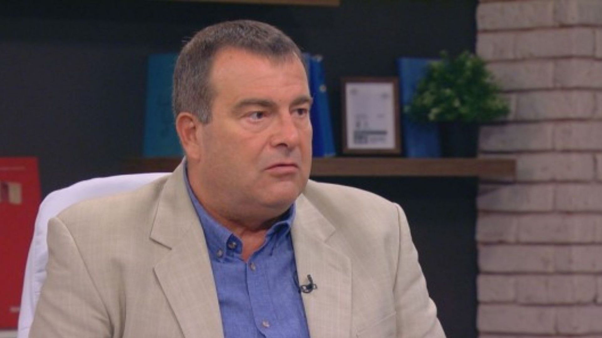 От една страна се говори за солидарен модел от друга