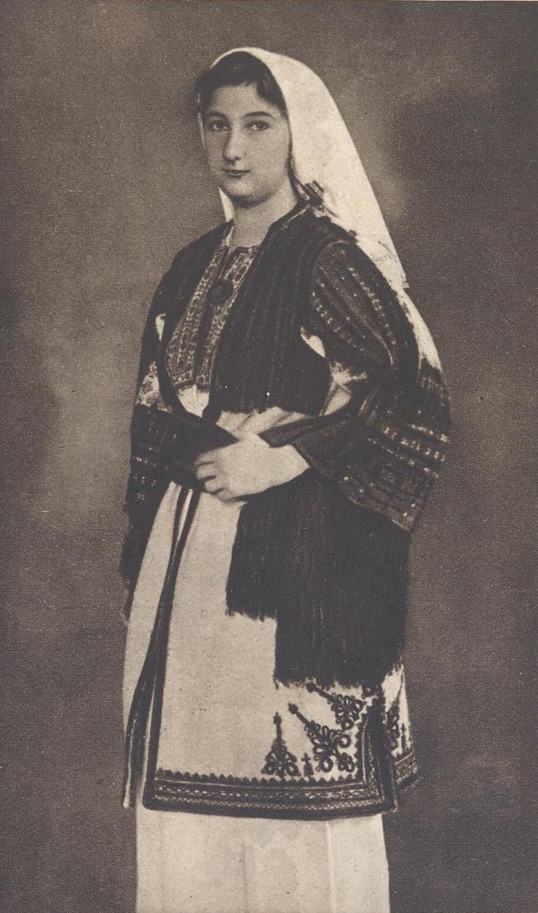 Портретна снимка на княгиния Евдокия в мияшка носия, от района на Лазарополе, Крушево, Смилево
