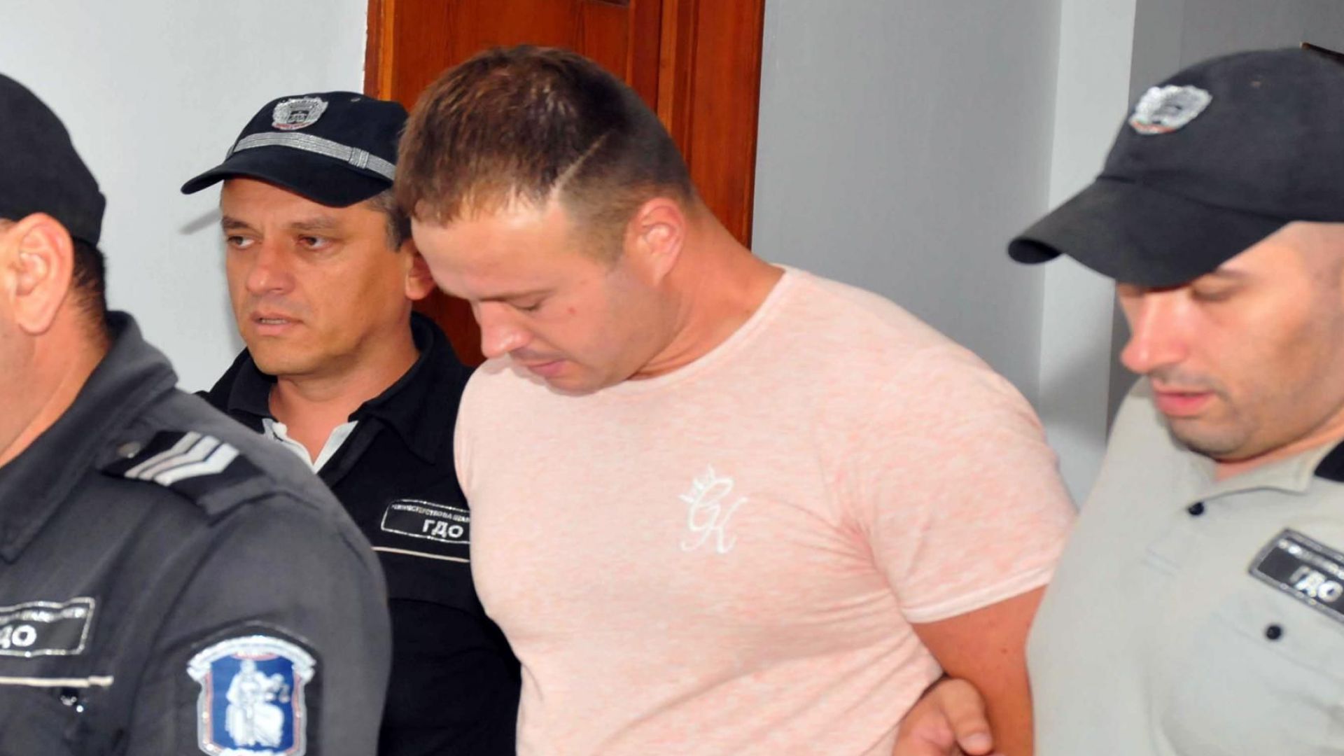 Окръжният съд в Бургас остави в ареста британеца Дани Джеймс