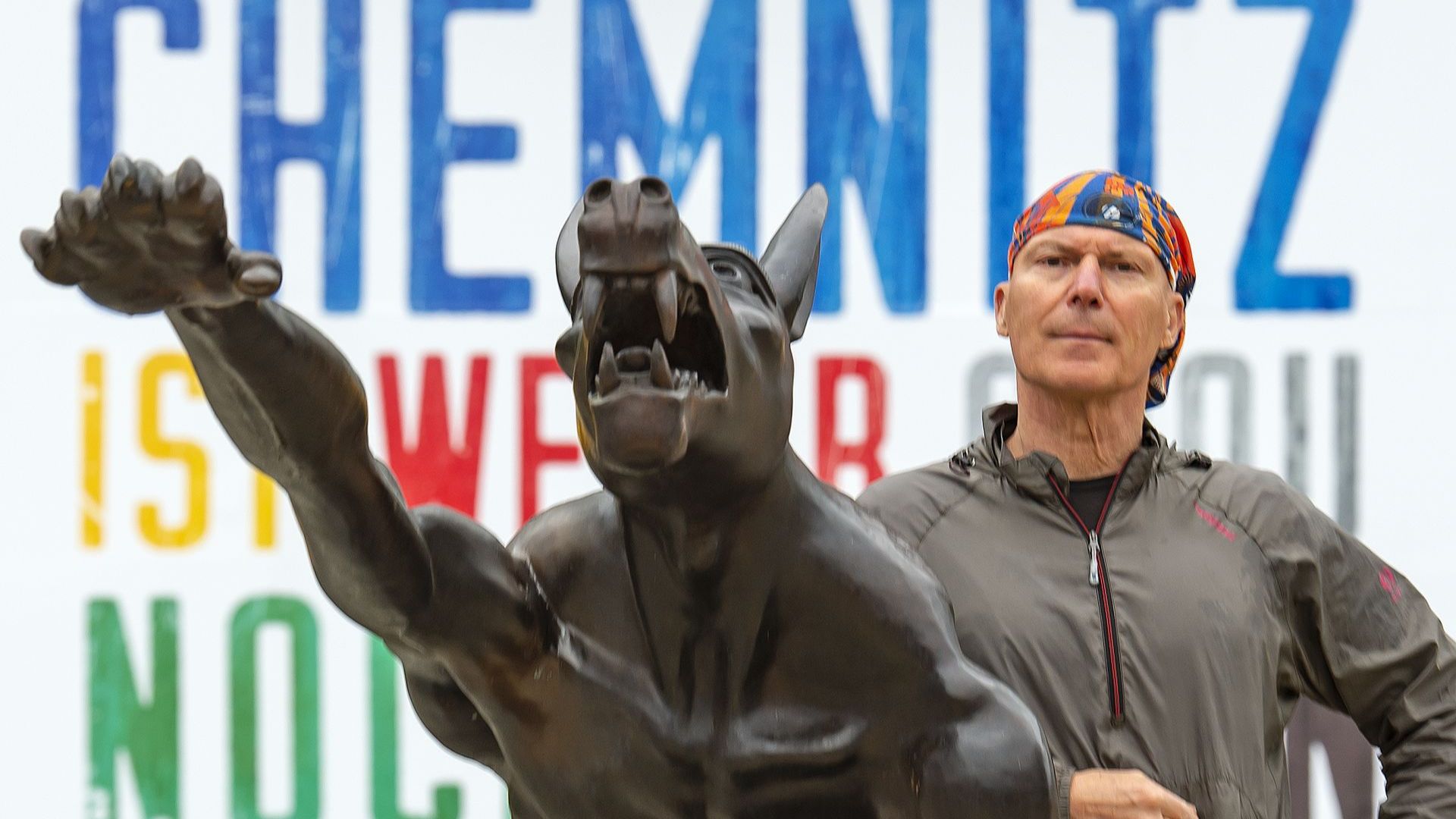 Вълна от демонстрации на крайнодесни и неонацисти заля в края