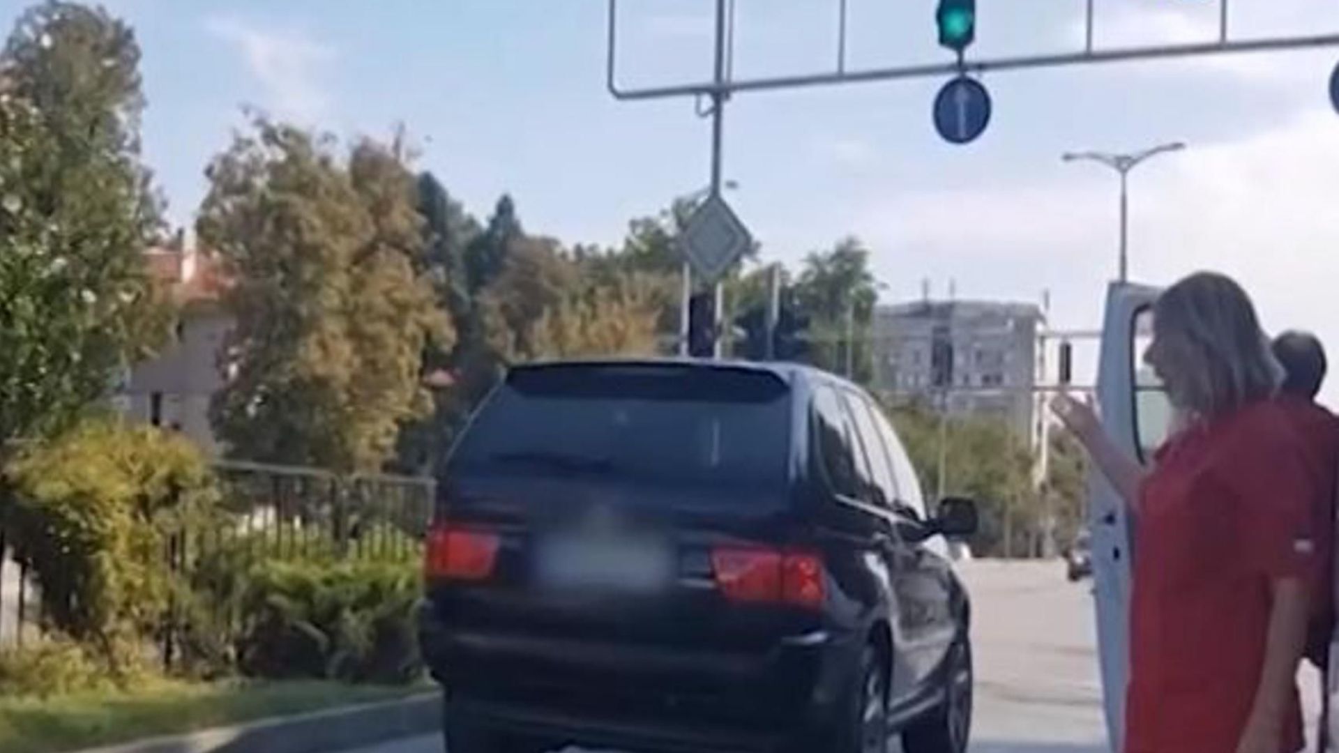 Версията на агресивния шофьор с джипа в Пловдив: Не съм удрял никого