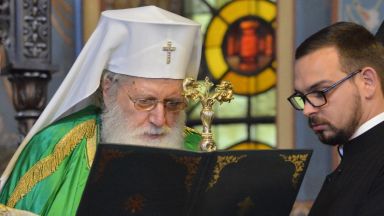 Снощи в 22 22 часа Негово Светейшество издъхна в реанимацията на Военномедицинска