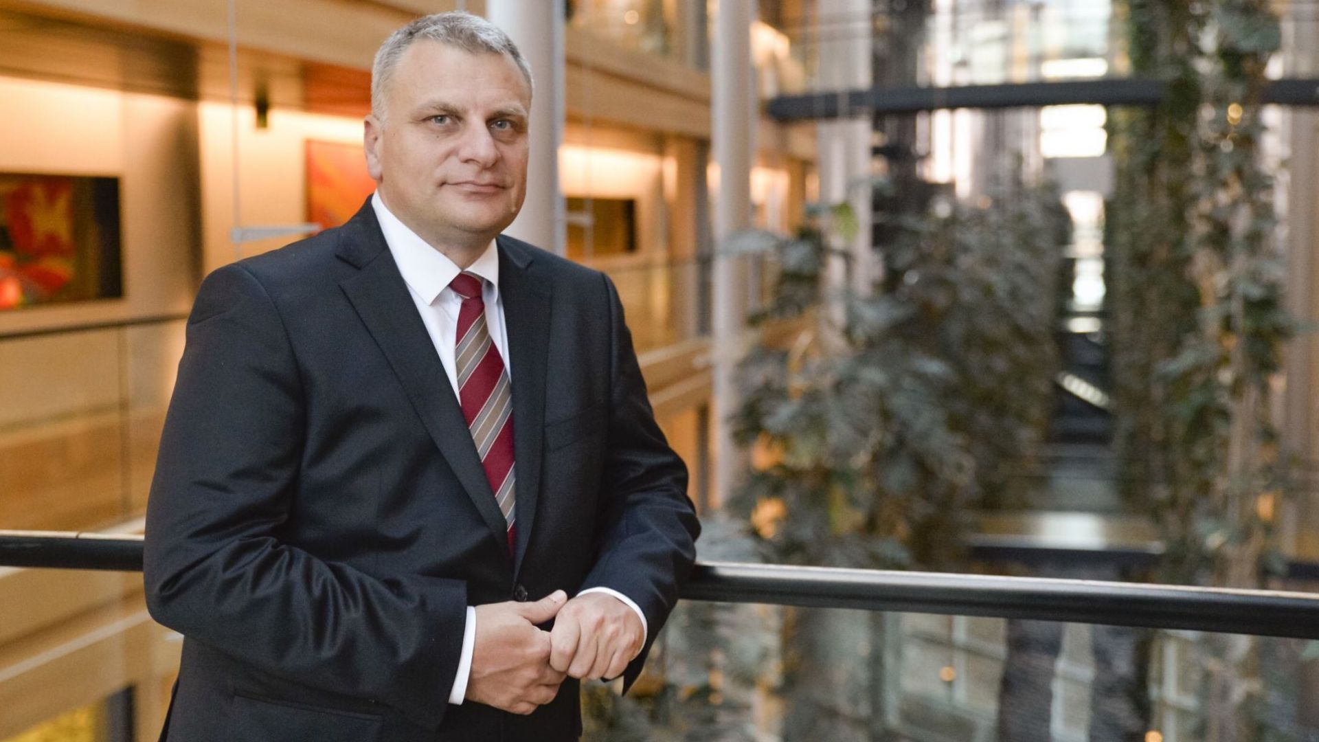 Евродепутатите си свършиха работата по мобилния пакет Сега е ред