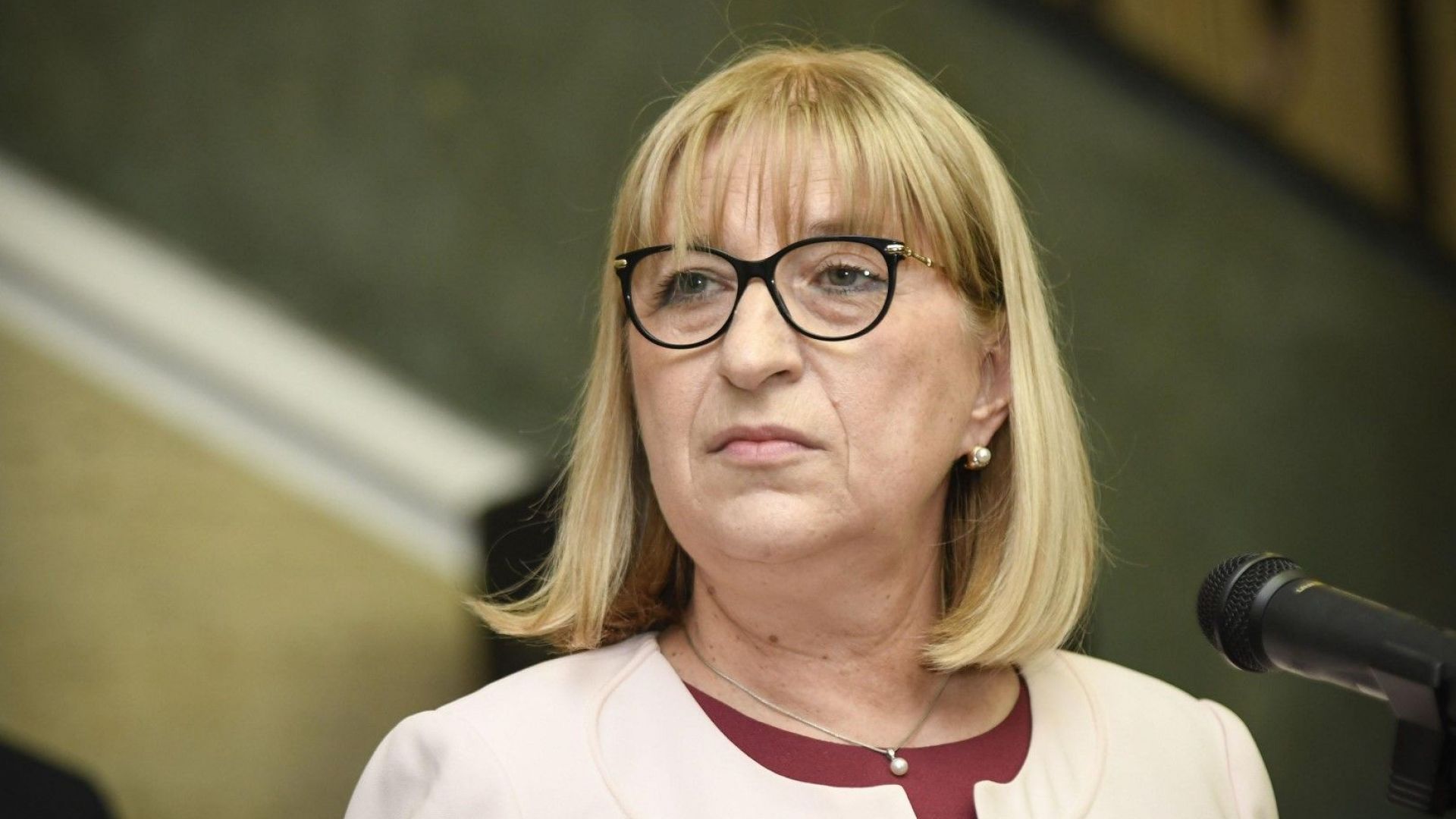 Министърът на правосъдието Цецка Цачева отрече информацията, че има предложение