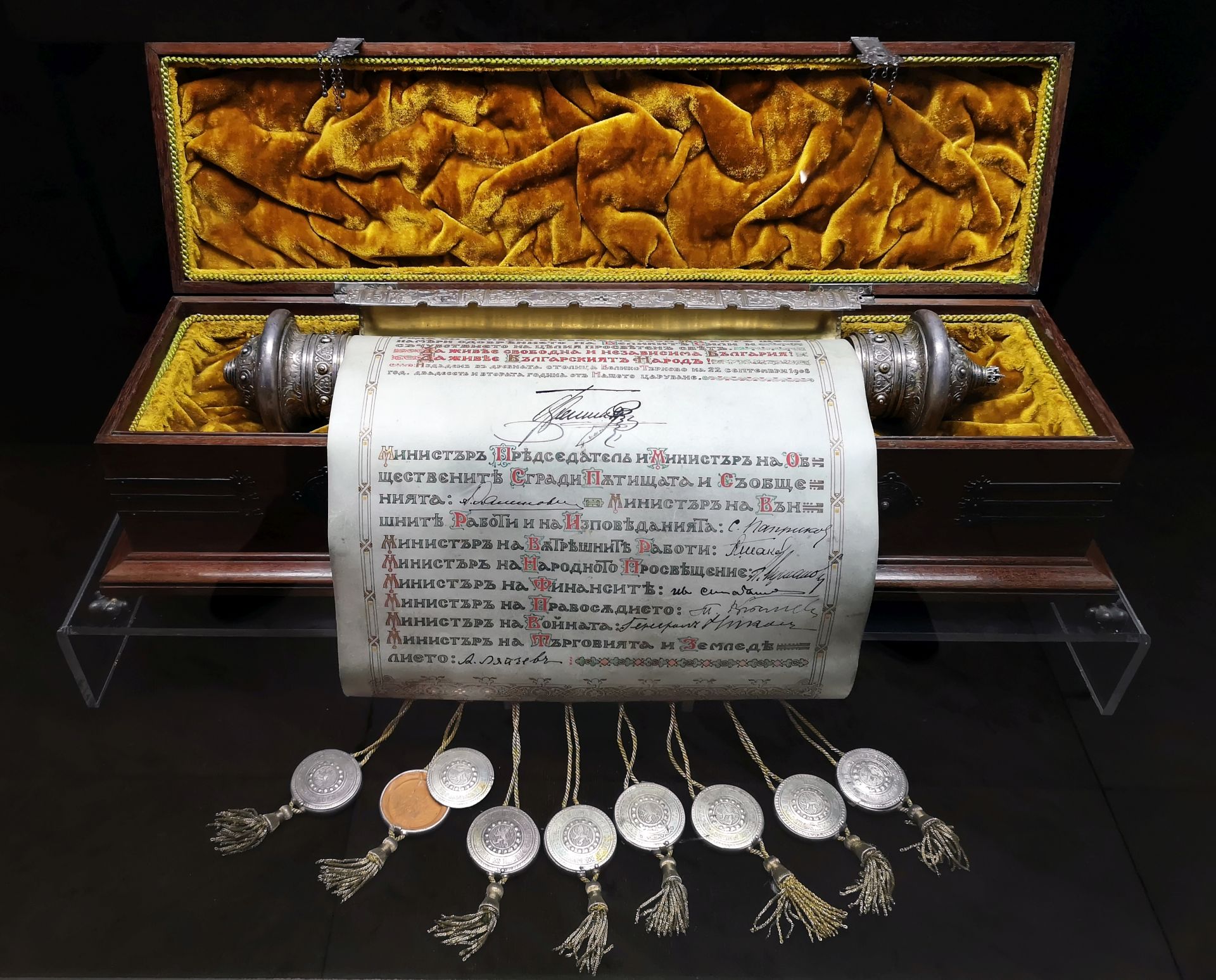 ÐаниÑеÑÑ Ð½Ð° ÑÐ°Ñ Ð¤ÐµÑдинанд I кÑм бÑлгаÑÑÐºÐ¸Ñ Ð½Ð°Ñод за обÑвÑване на незавиÑимоÑÑÑа на ÐÑлгаÑиÑ, Ñ
ÑдожеÑÑвено изÑабоÑен Ð¾Ñ Ð¥Ð°Ñалампи ТаÑев