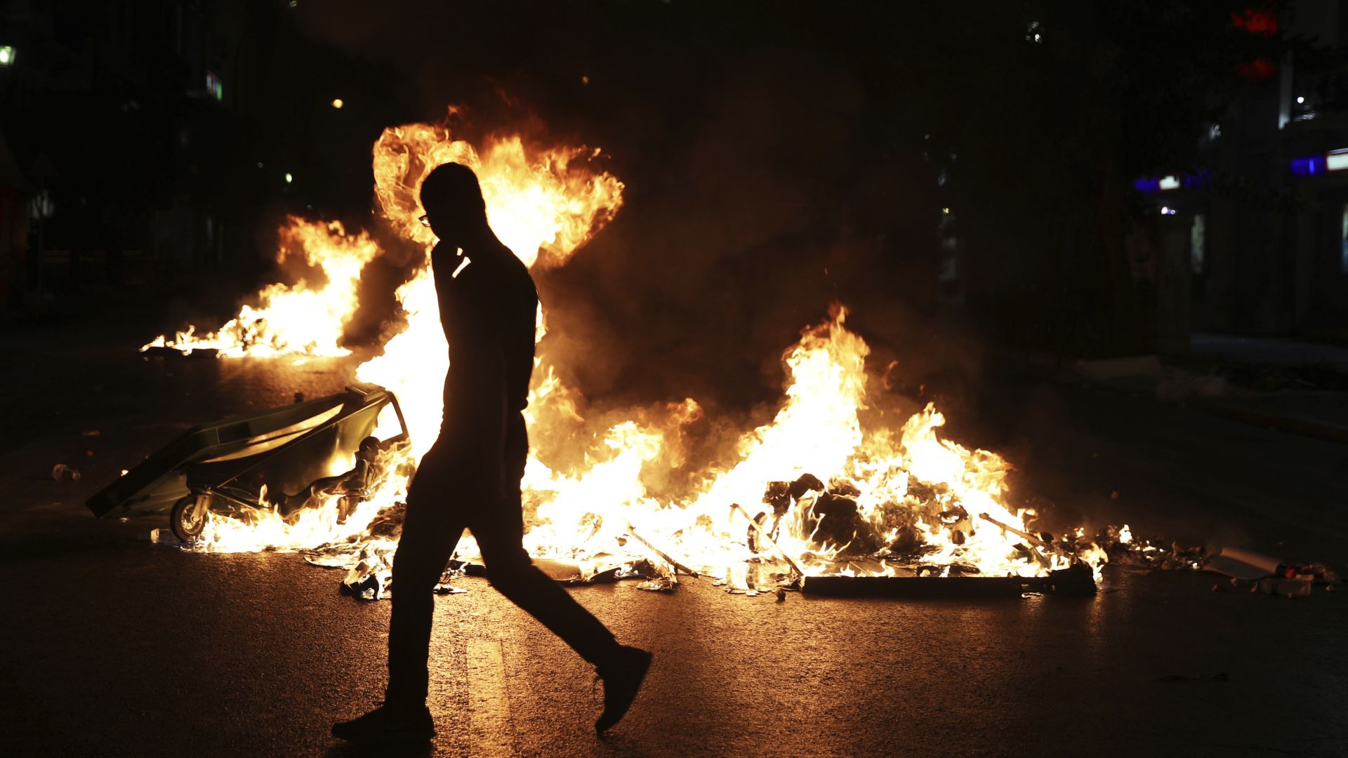 Насилие избухна на митинги в няколко гръцки града по повод