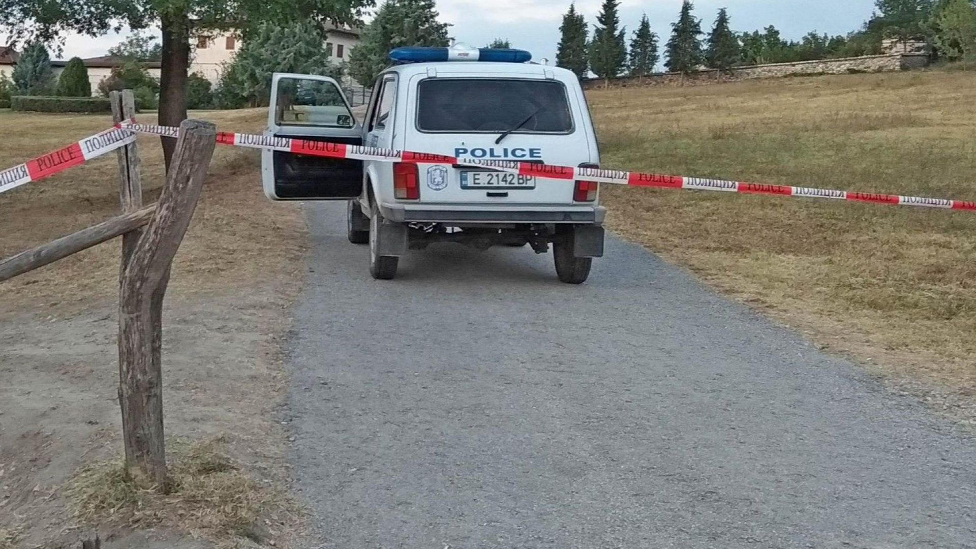 Трима от мъжете които нахлуха снощи в Роженския манастир и