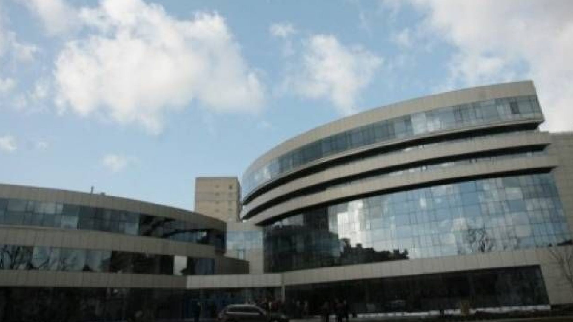 Нарушение на пътя в София скандал и вадене на пистолет