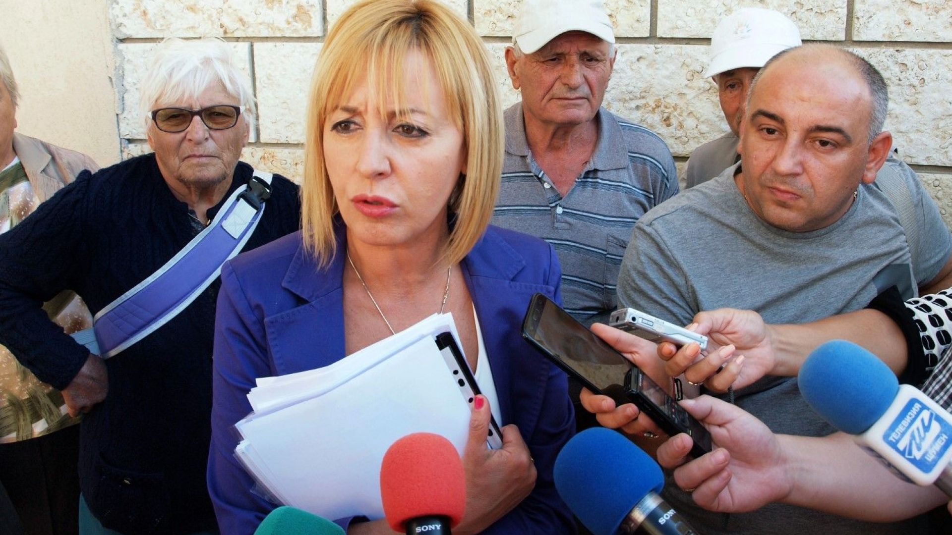 Мая Манолова иска проверка за злоупотреби с парите за Хитрино