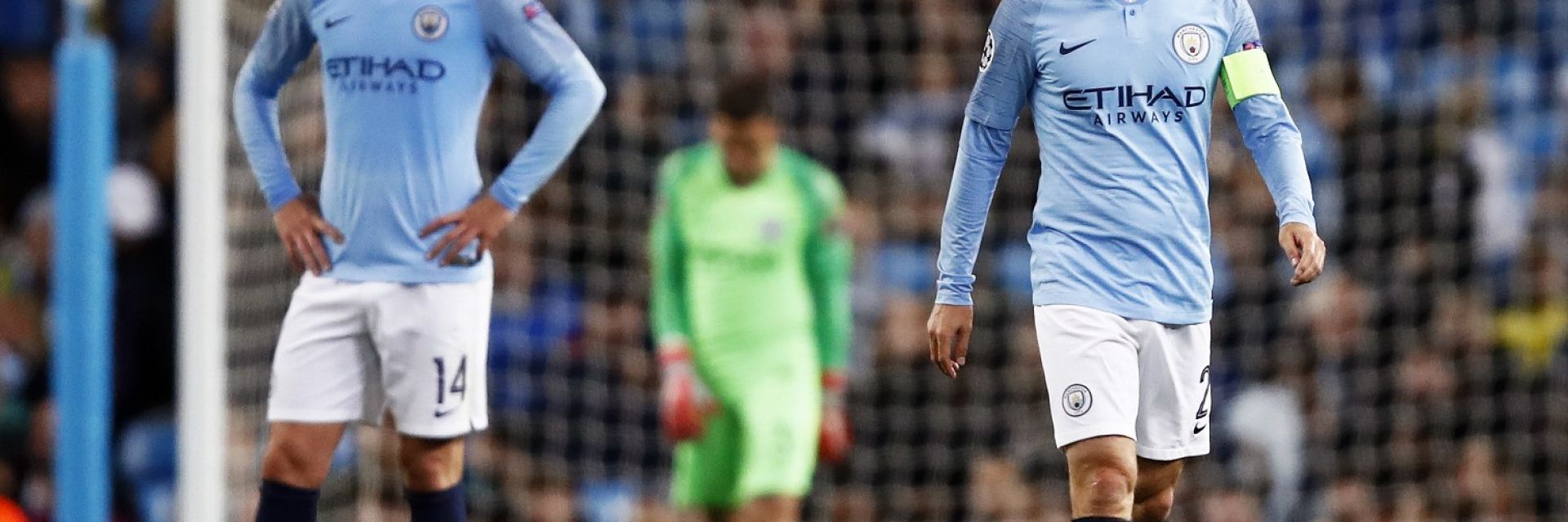 Сити пише история - трета поредна домакинска загуба пред хиляди празни седалки