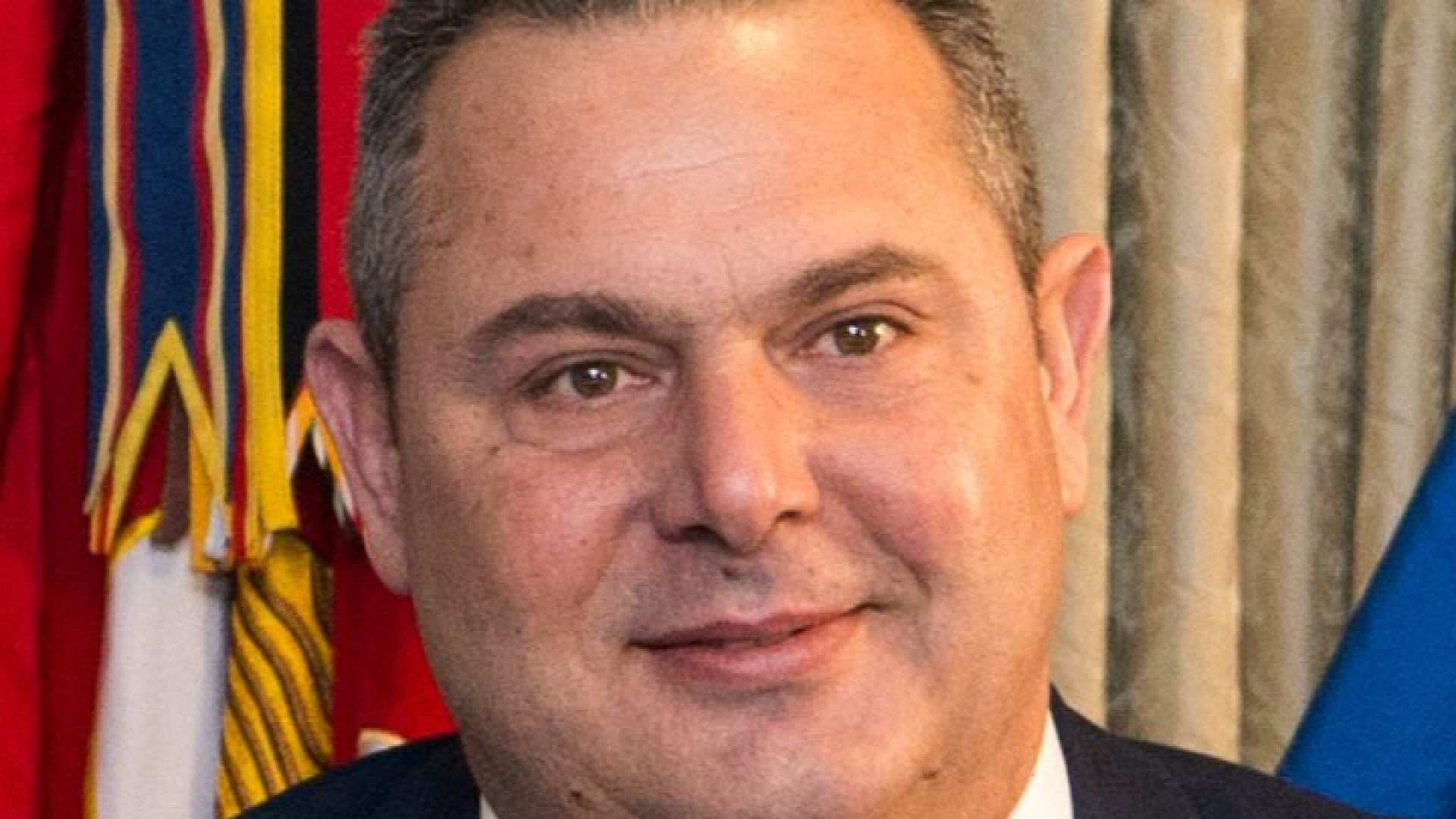 Гръцки министър: Скопяните да разберат, че са българи