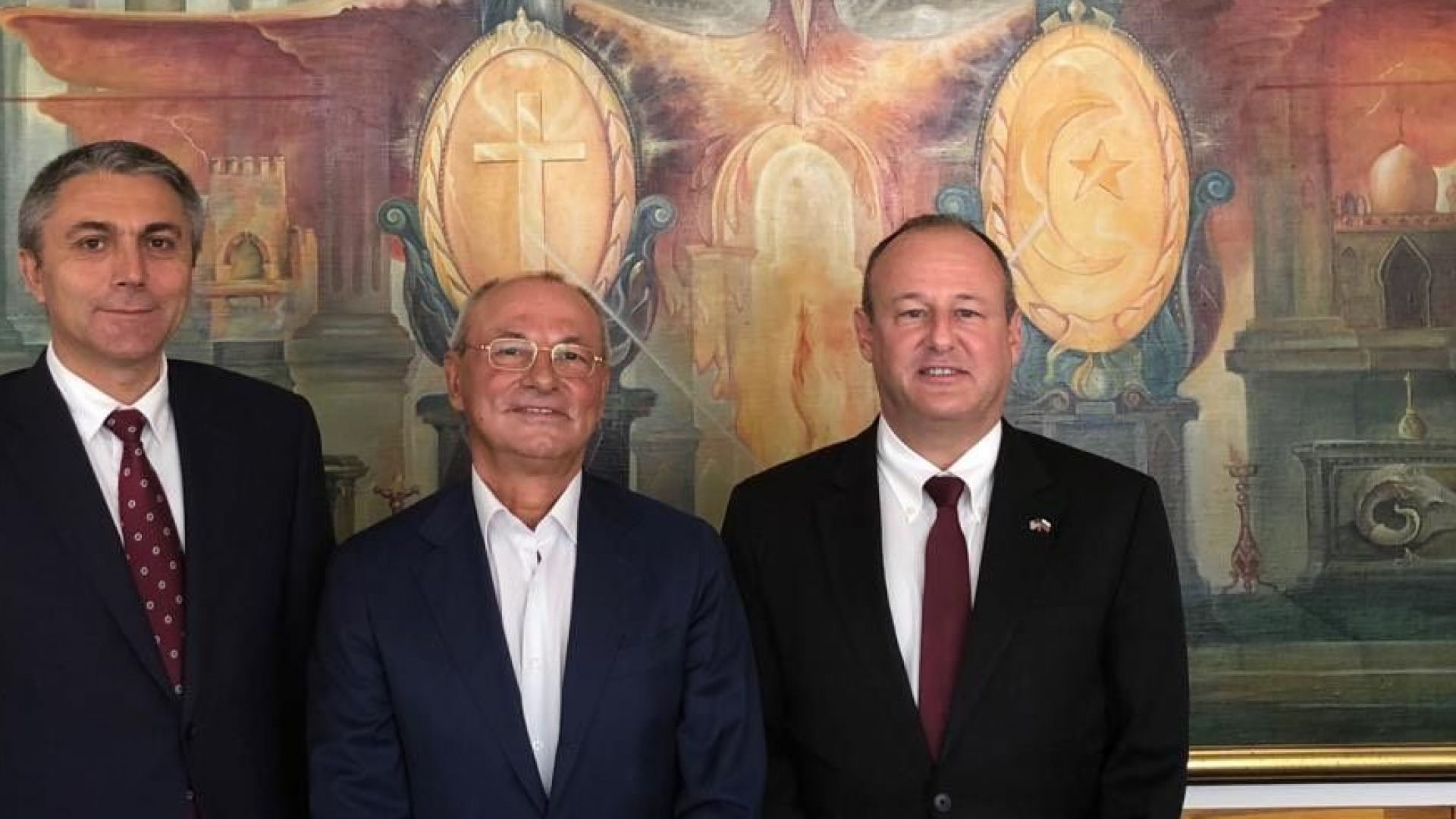 Посланикът на САЩ в България Ерик Рубин е посетил централата