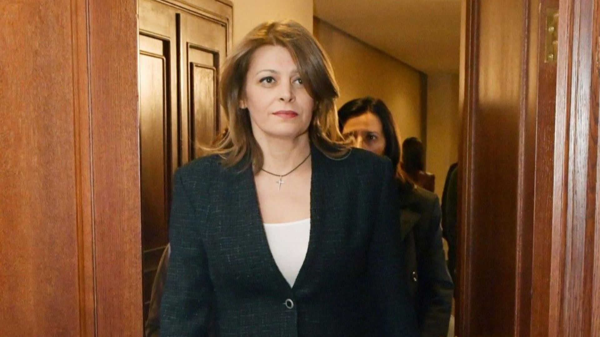 Съпругата на президента Десислава Радева излезе с пост на фейсбук