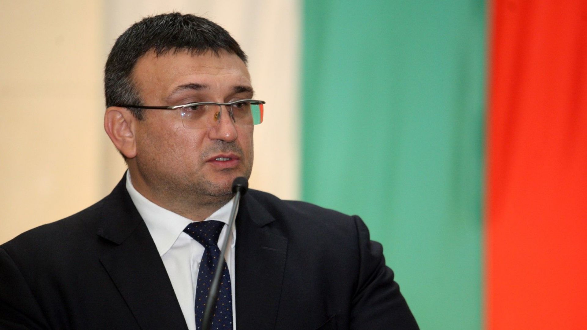 Не съм говорил с конкретен човек за поста на главен