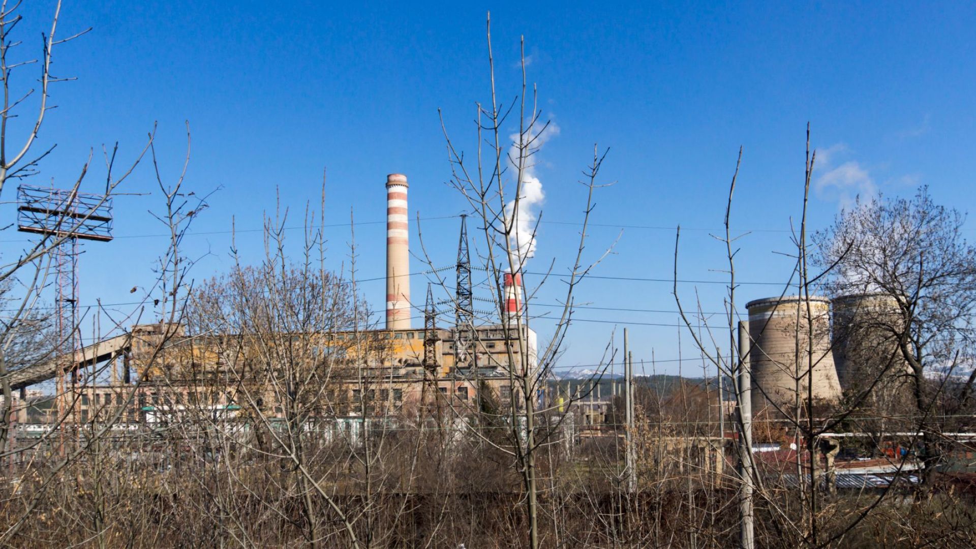 За пореден ден Перник е обгазен с големи количества вредни