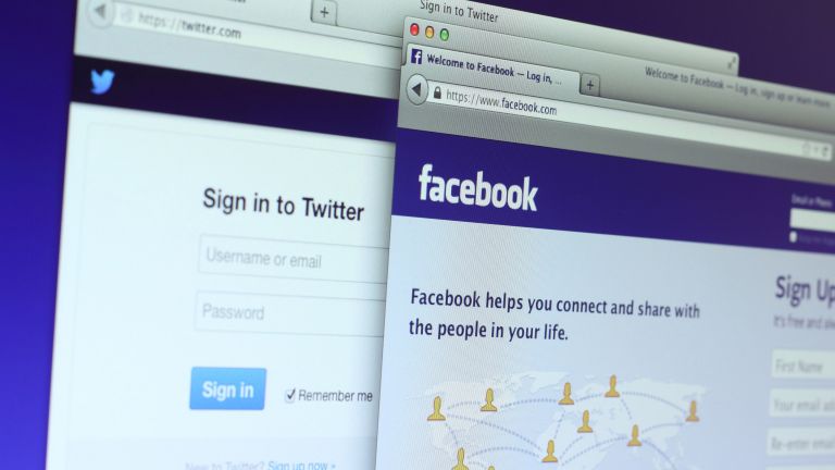 Facebook забранява публикации със сексуален подтекст 