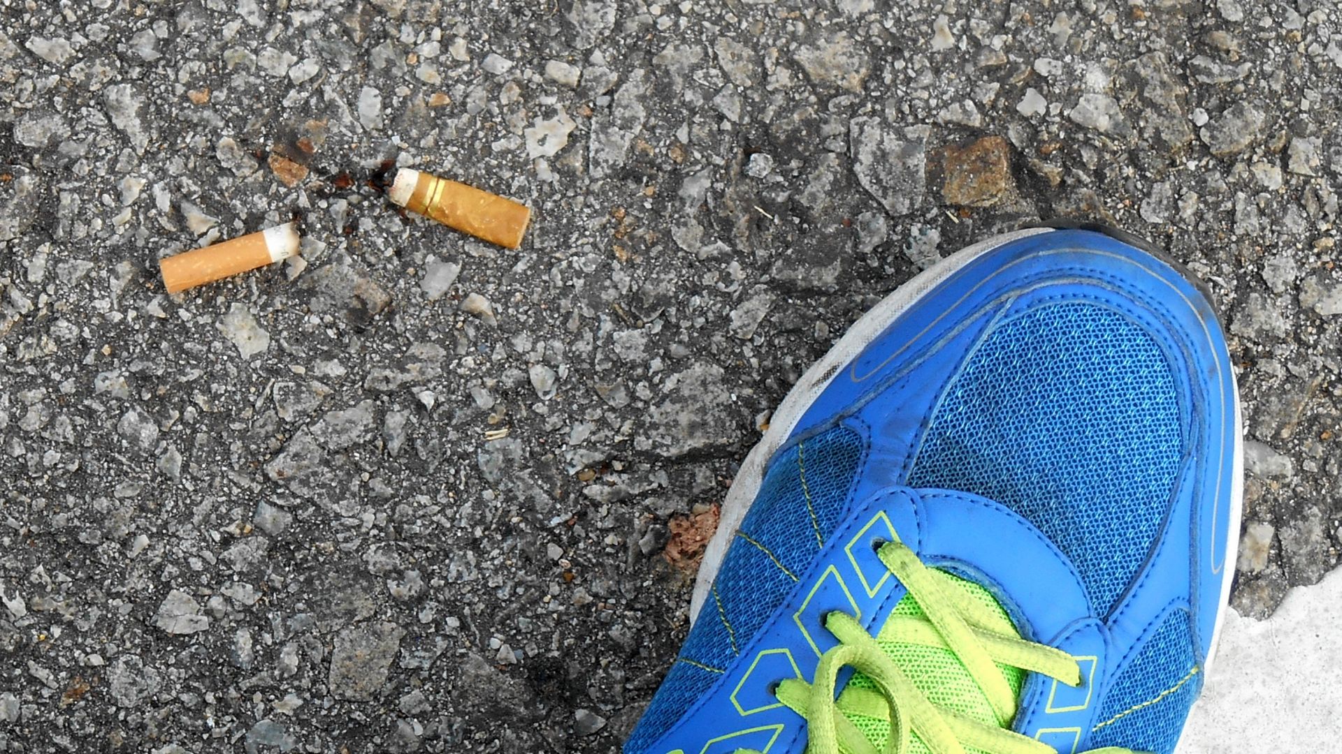 Глобяват хората които хвърлят фасове по улиците в Пловдив Вече