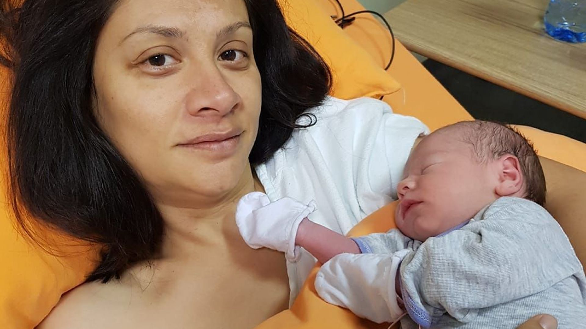 Мариана Попова показа снимка с новородената Екатерина