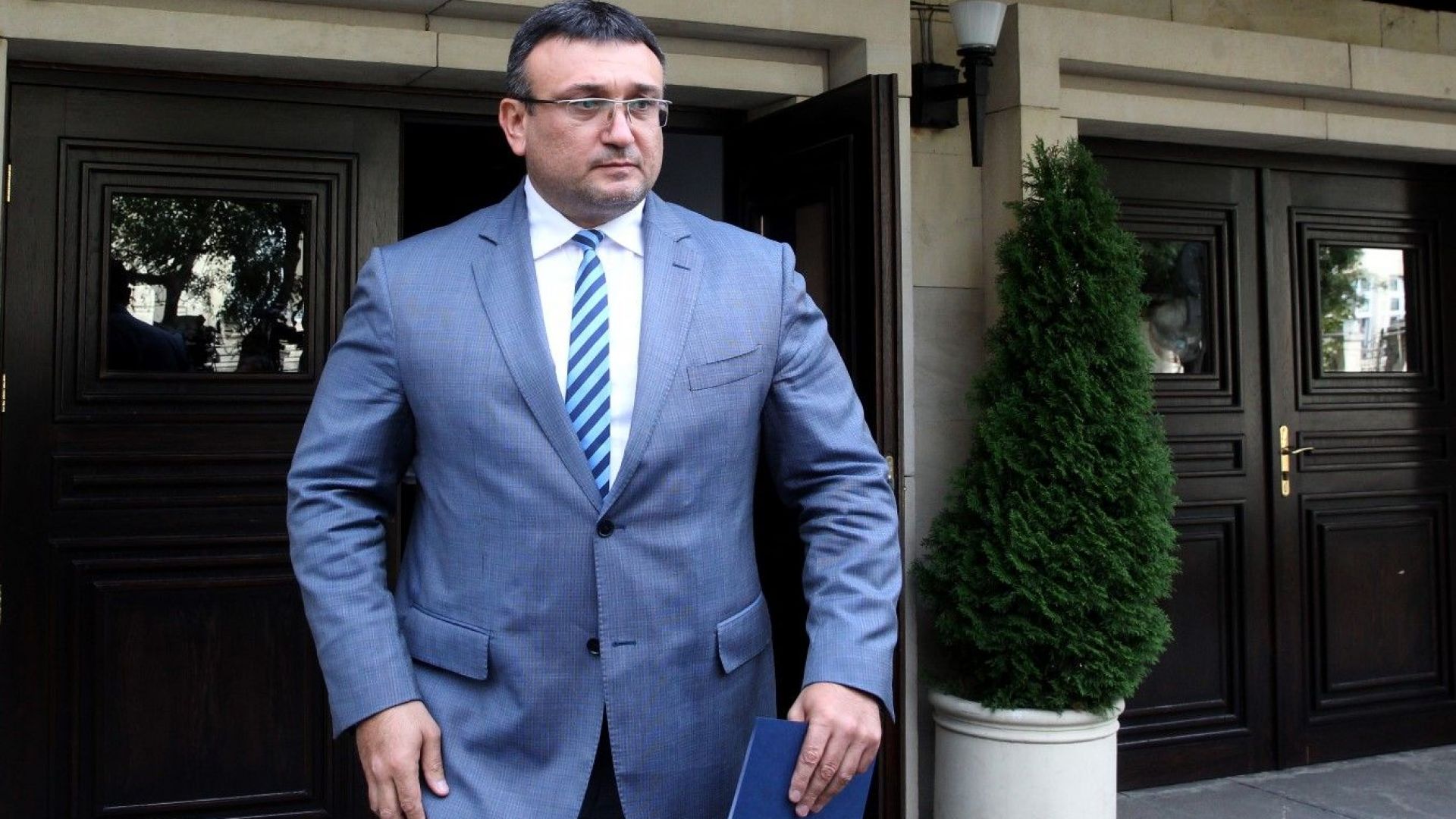 Призовавам протестиращите да спазват закона да не влизат в провокация