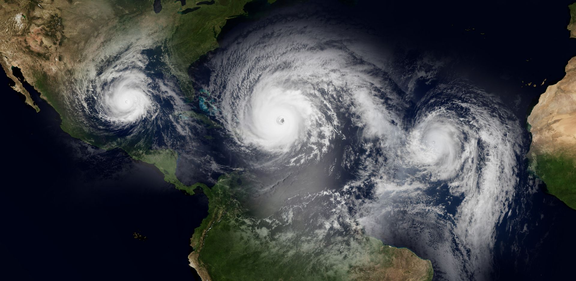 Тропическите зони на океаните понякога бълват серии от циклони по едно и също време