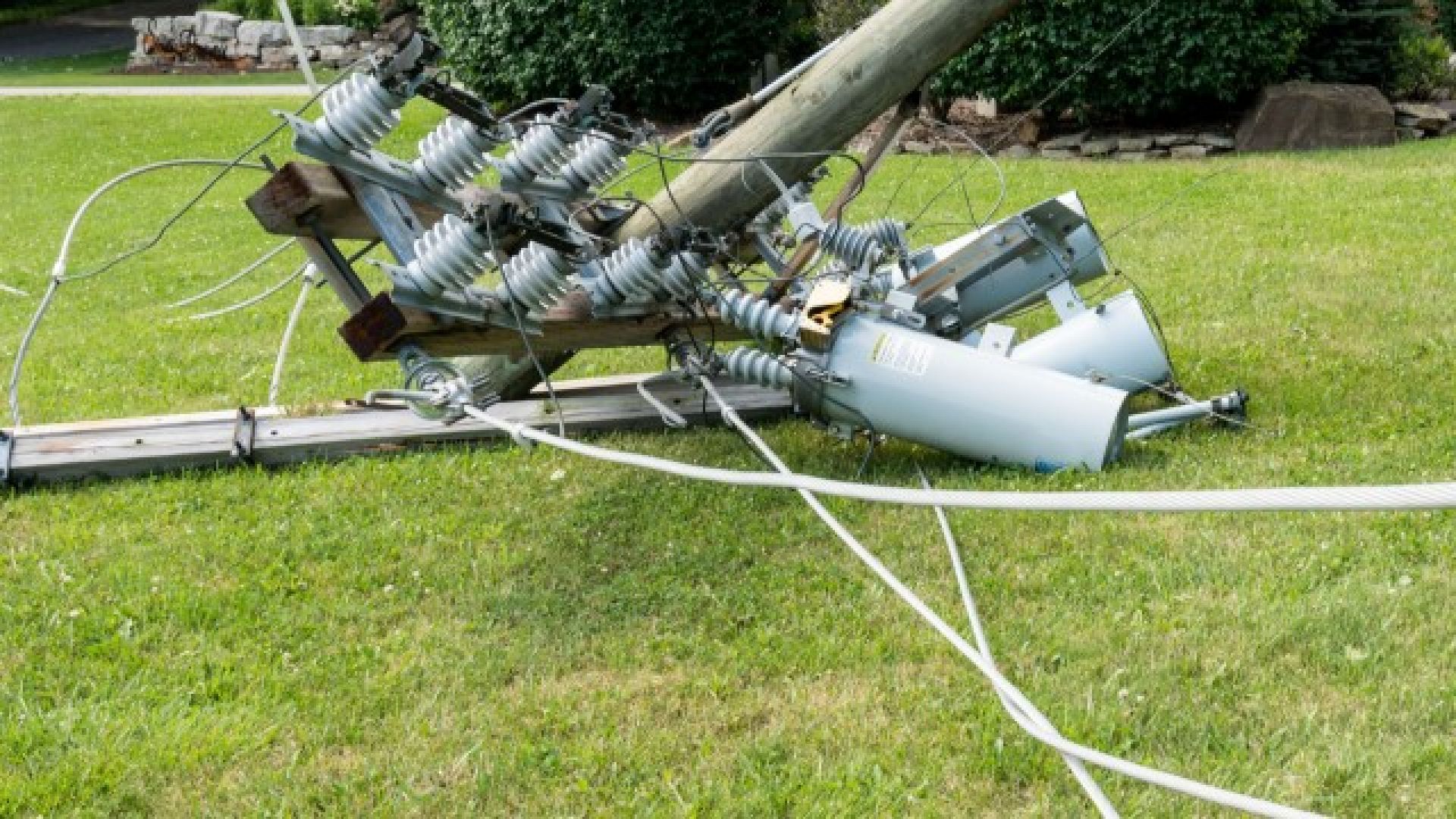 Ураганен вятър остави без ток 140 хиляди домакинства в Чехия