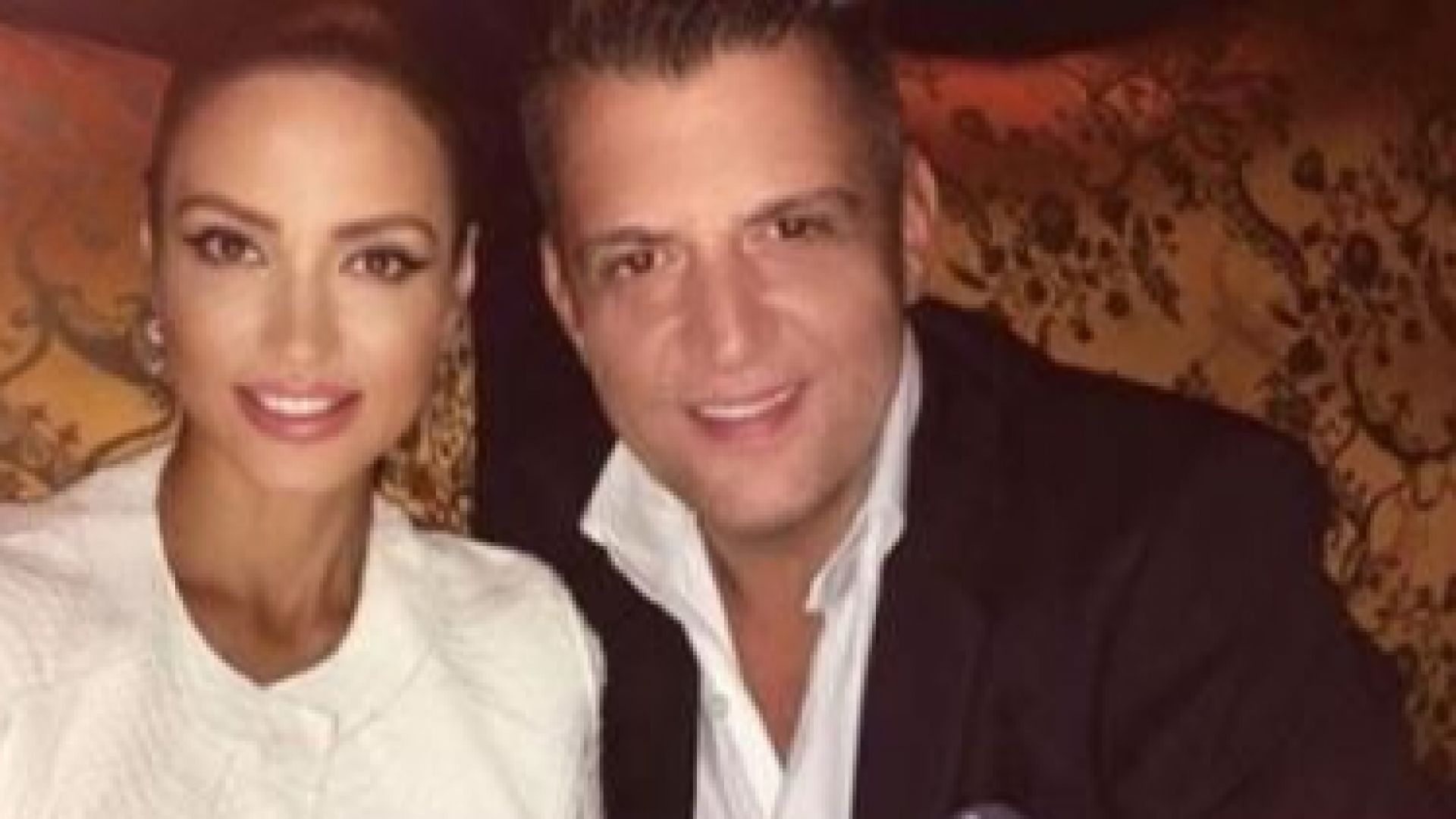 Разследваща журналистка от Южна Африка Манди Уинър която първа съобщи