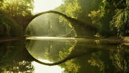 Мостът на Дявола Ракоцбрюке поразява с красота, обвита в мистичност