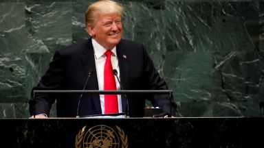  Тръмп провокира смях с хвалбите си в Организация на обединените нации, само че не се смути 