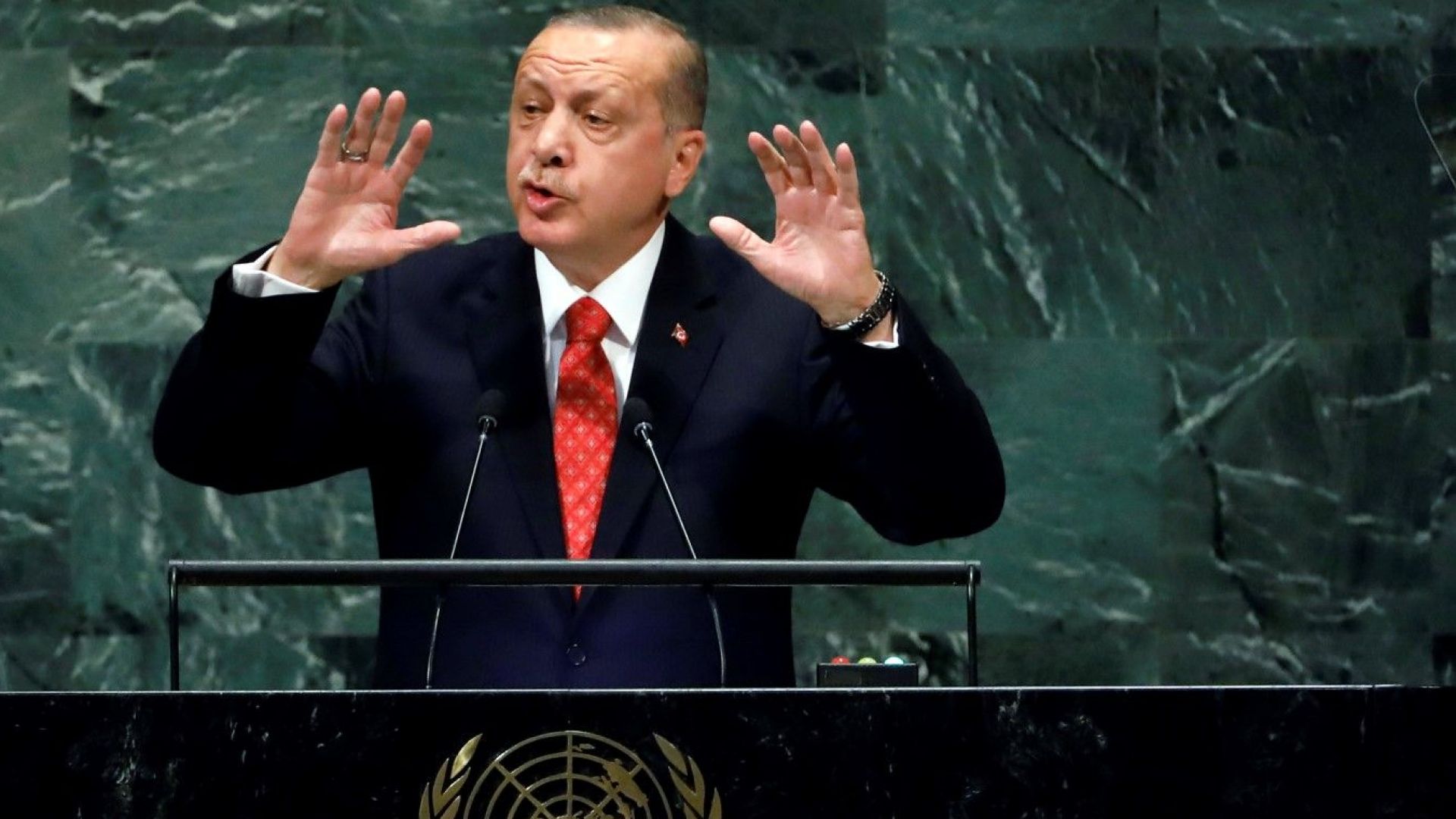 Турският президент Реджеп Тайип Ердоган е напуснал залата, в която