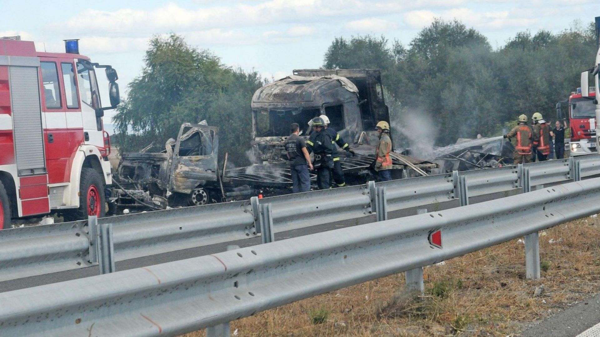 Тази сутрин ще продължи разчистването на пътното платно на 127 ия
